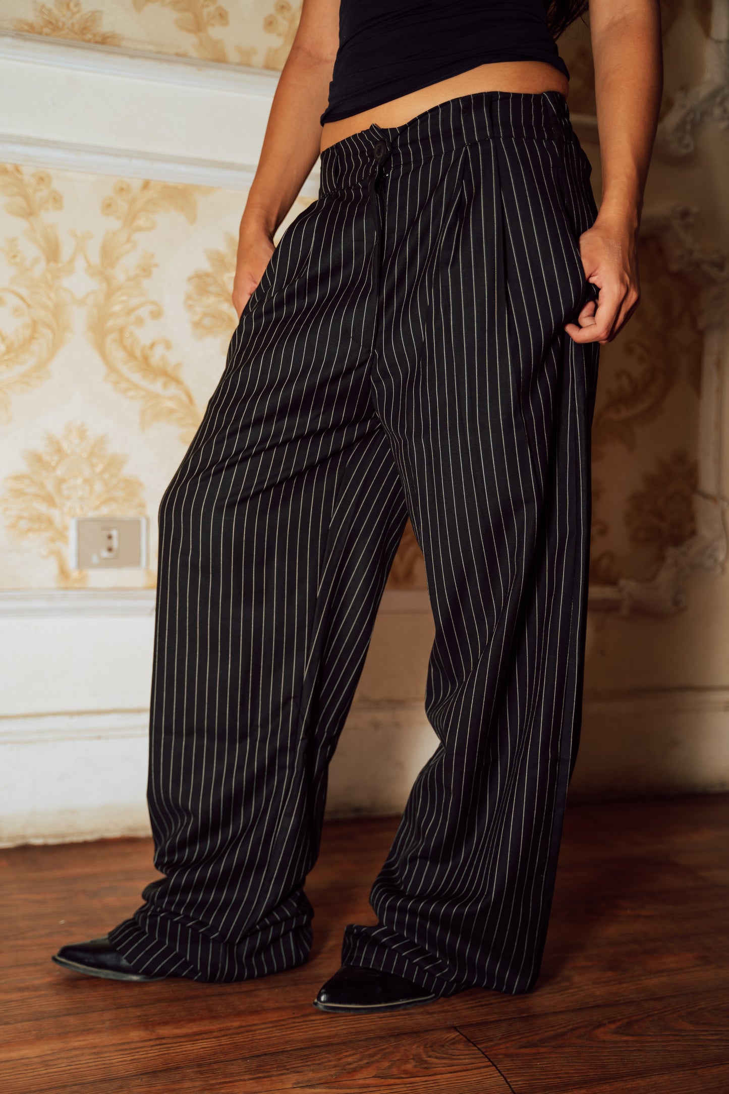 Retro pants in Black